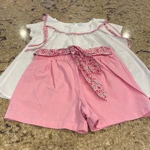 Edgehill Collection Little Girl’s Blouse and Shorts Size 6